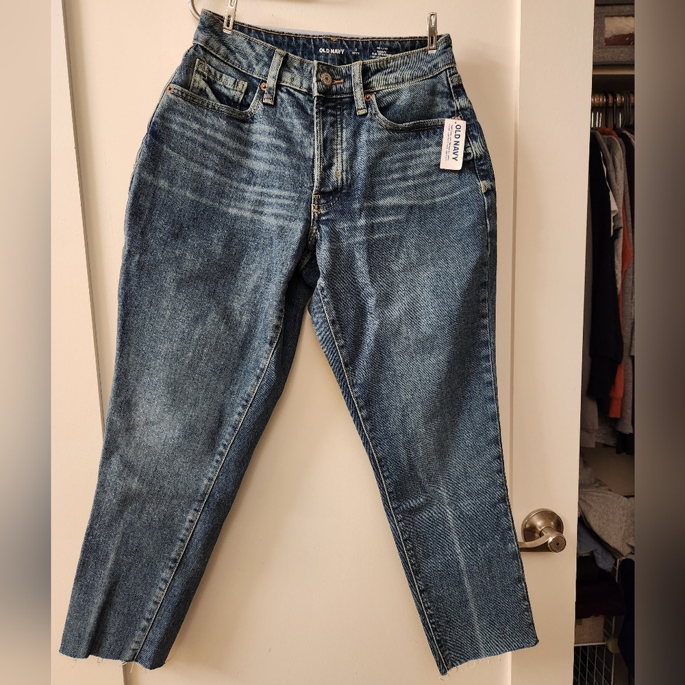 NWT - Curvy High-Waisted Button-Fly OG Straight Cut-Off Jeans for Women